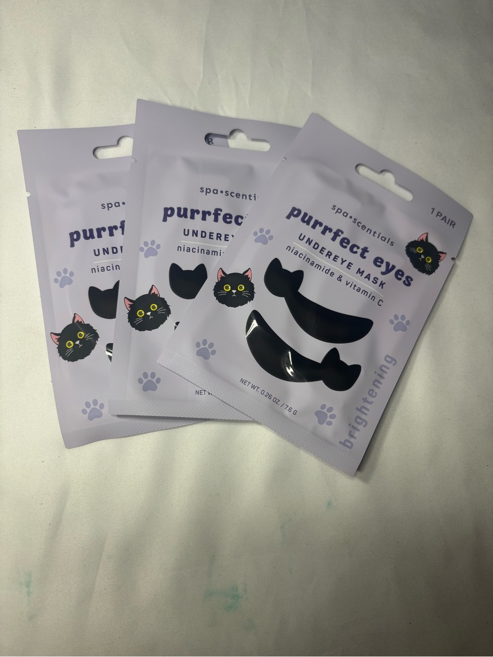 3 New purrfect eyes Brightening Under-Eye Mask – Lavender (Black Patches)
